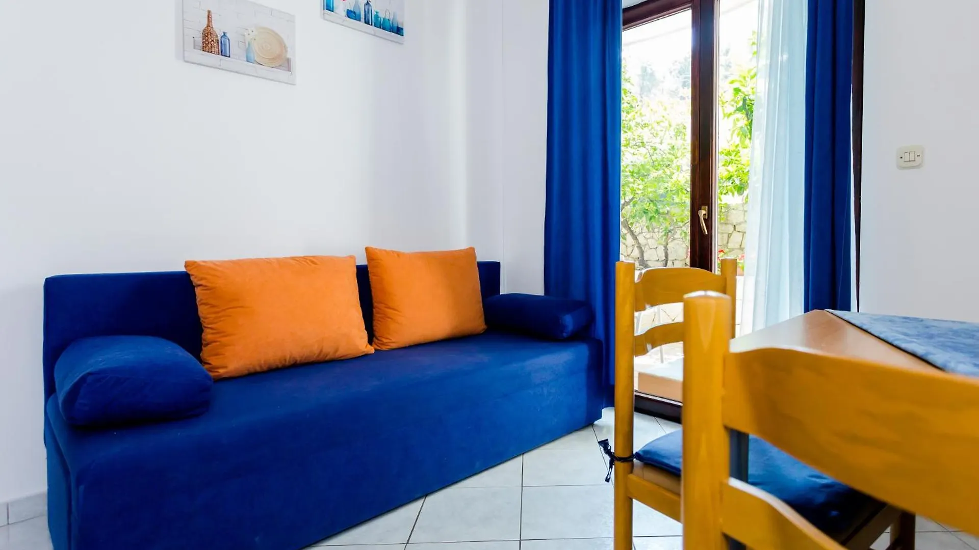 Apartments In Villa Top Trogir