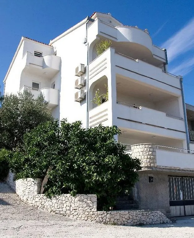 Apartments In Villa Top Trogir