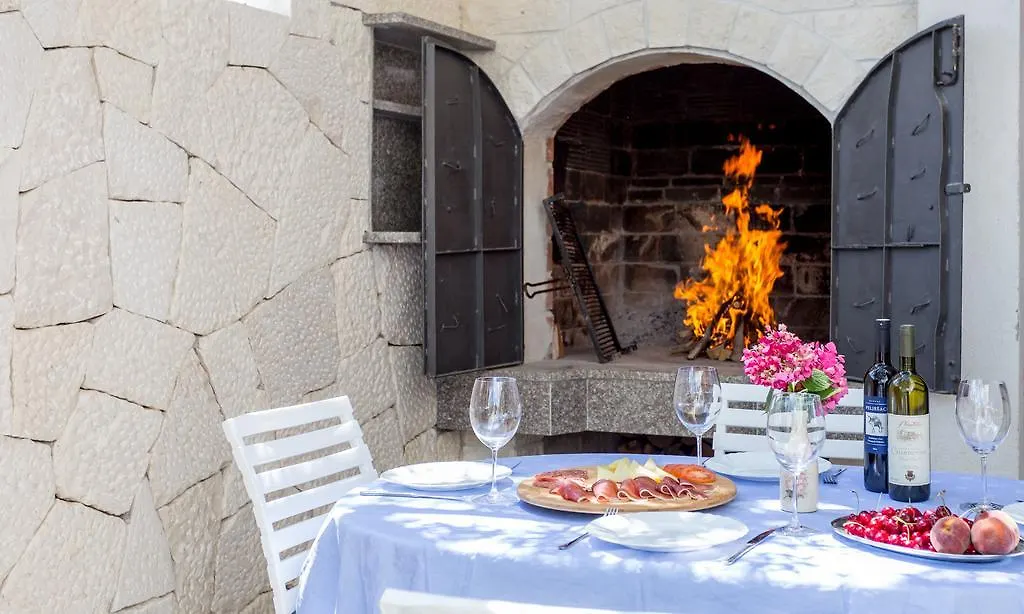 Apartments In Villa Top Trogir Croatie