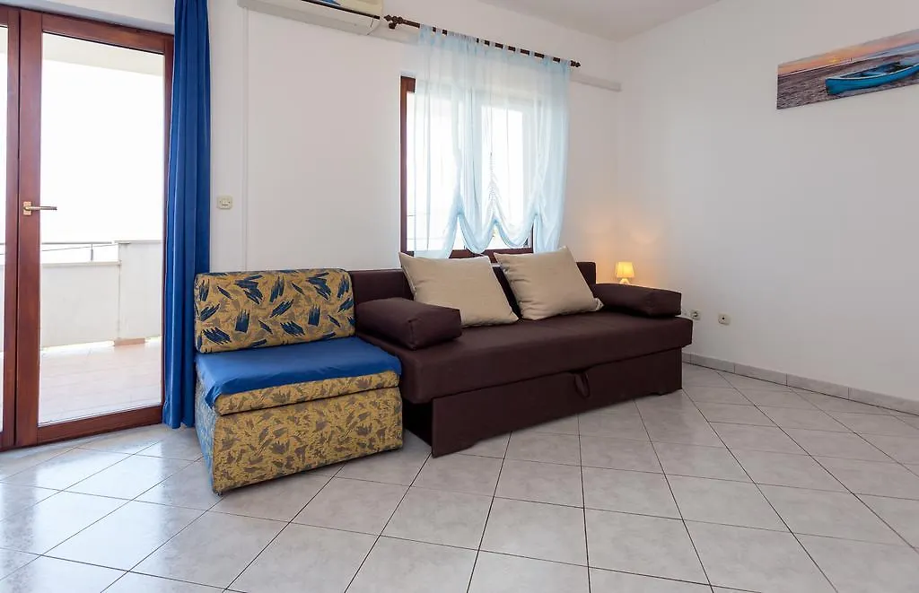 Apartments In Villa Top Trogir