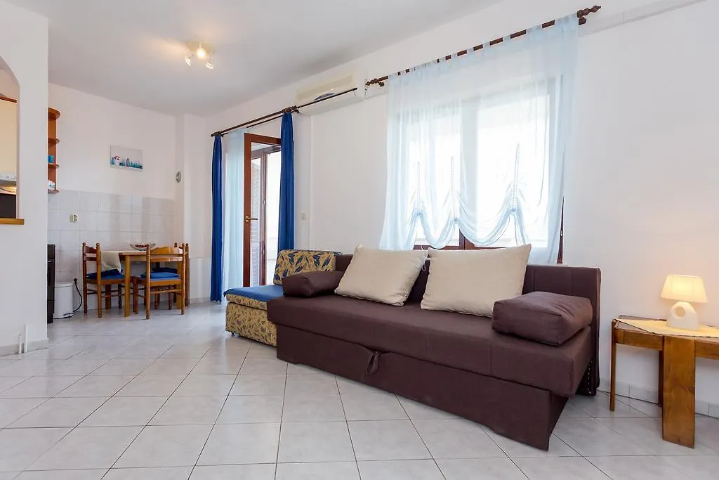 Apartments In Villa Top Trogir 0*,