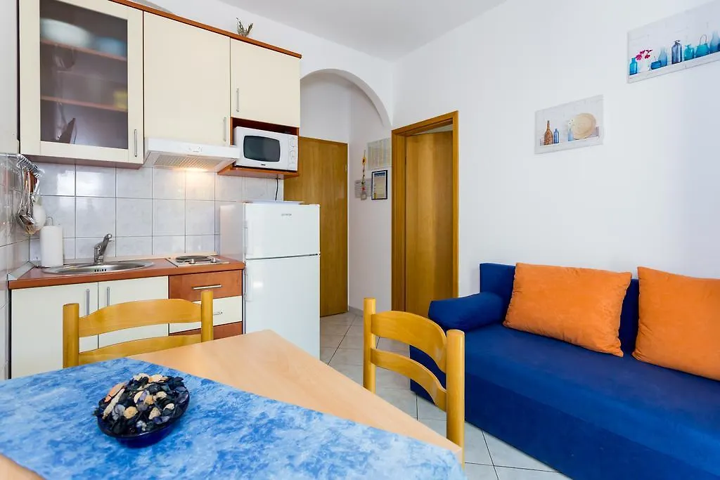 Apartments In Villa Top Trogir
