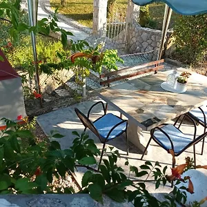 https://apartments-dora-and-tonka-krk.primorje-gorskikotar.com