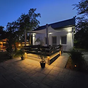 https://apt-joy-apartman.hotels-hajduszoboszlo-hungary.com