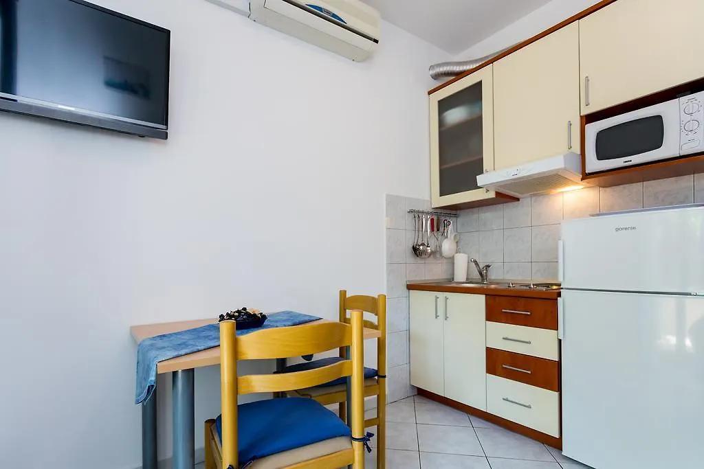 Apartments In Villa Top Trogir