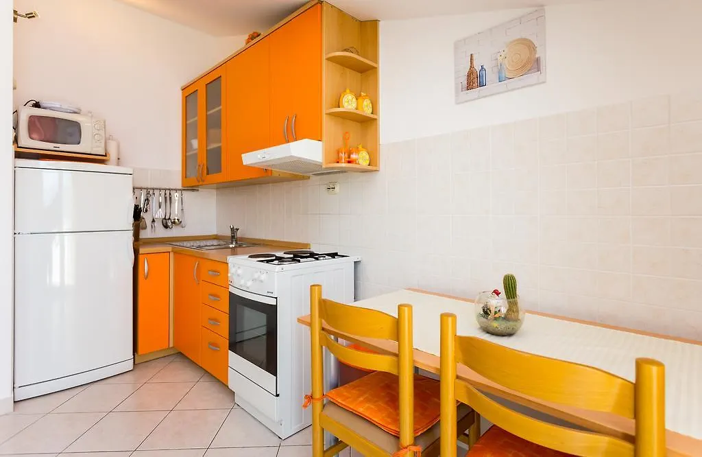 Apartments In Villa Top Trogir